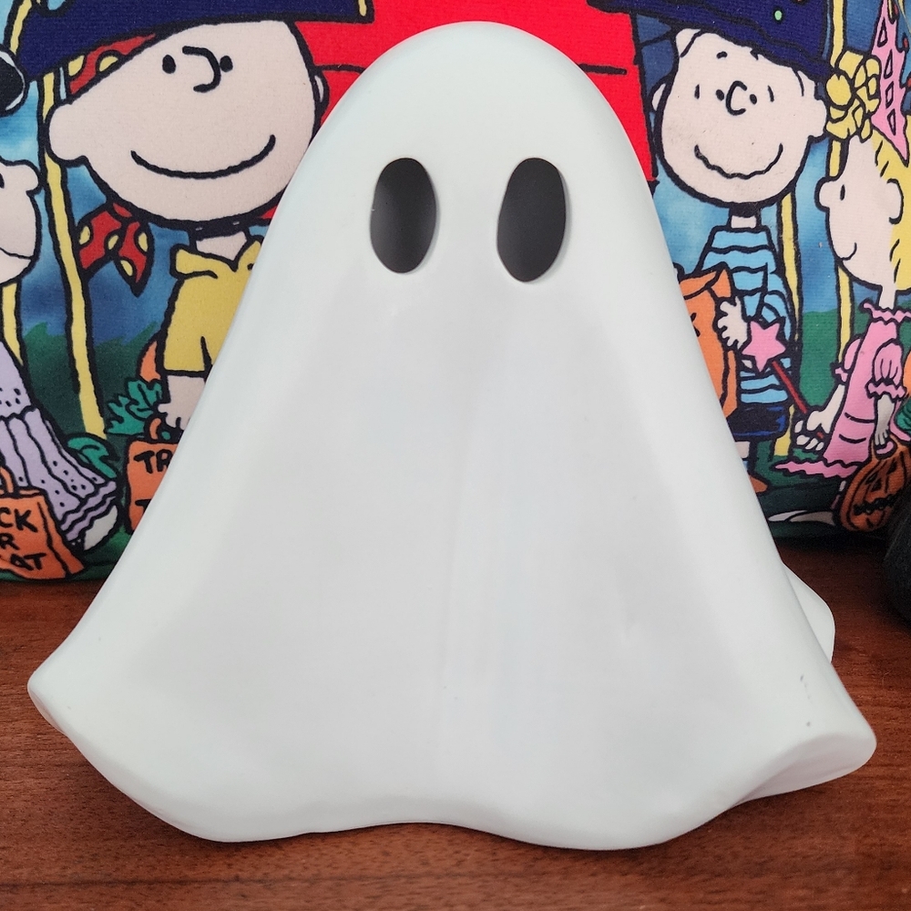 Light Up Ghost - Picture 2 of 5